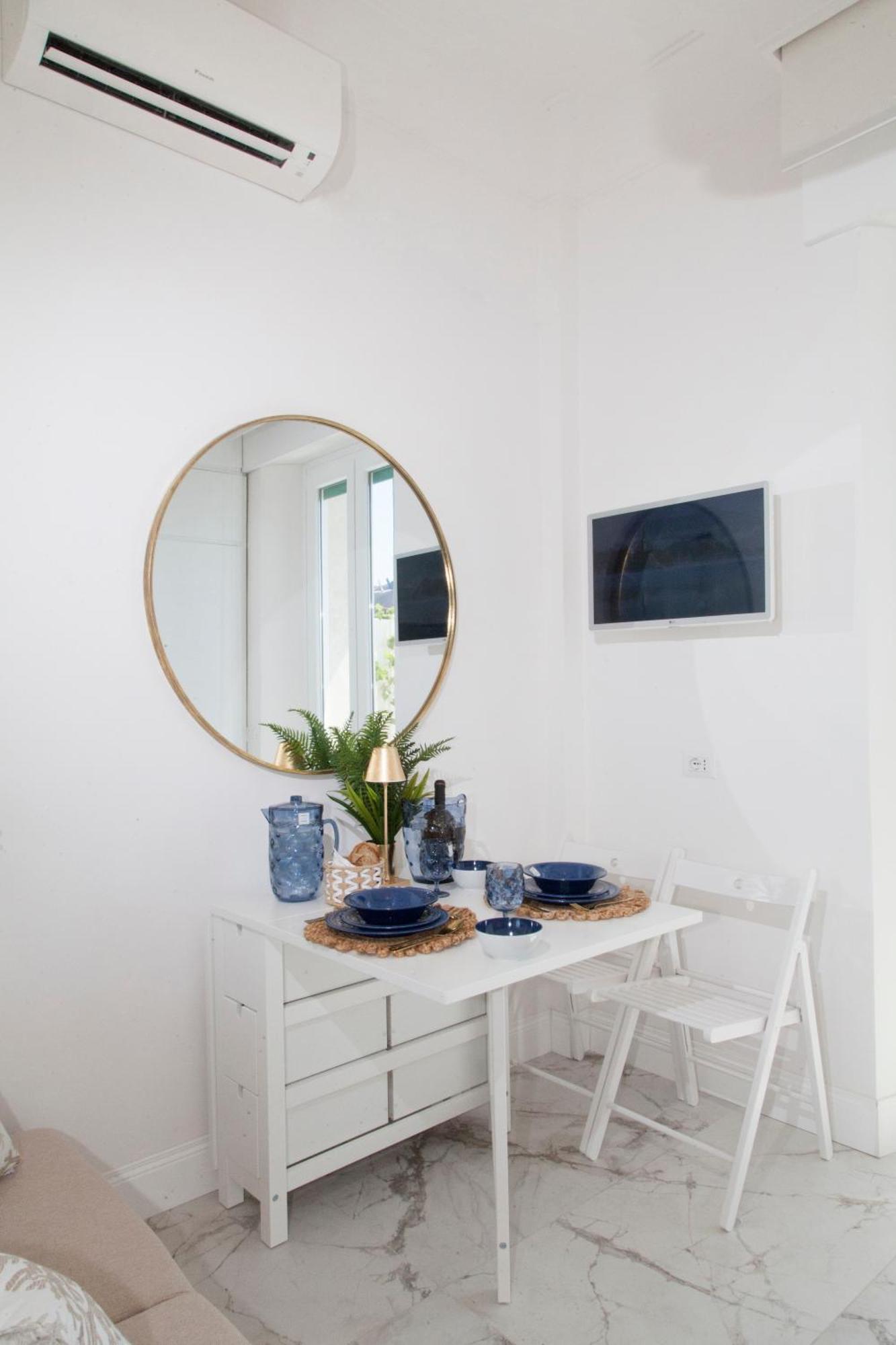 La Finestra Sul Mare Central Apartment Vista Mare อันซีโอ ภายนอก รูปภาพ