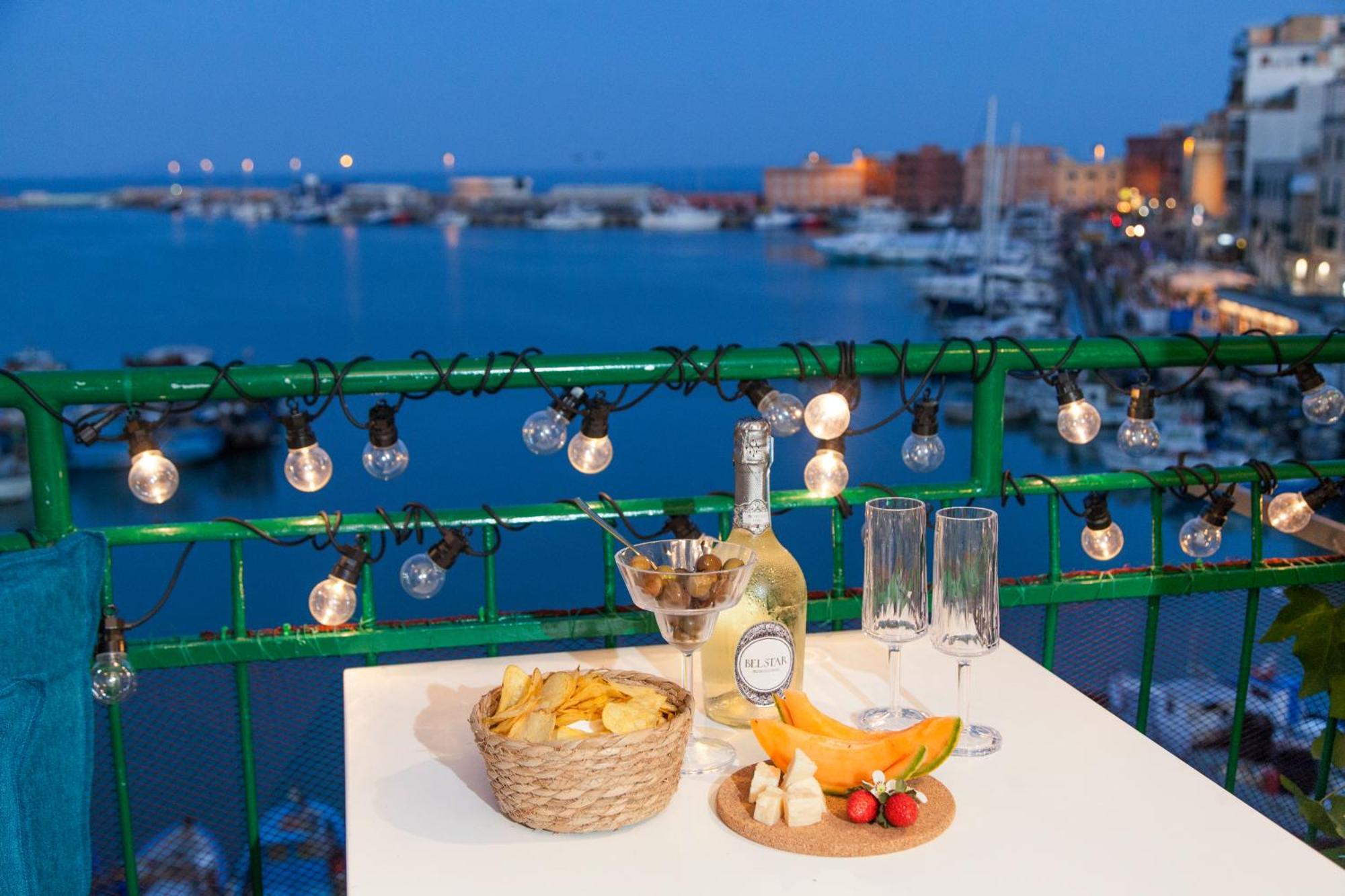La Finestra Sul Mare Central Apartment Vista Mare อันซีโอ ภายนอก รูปภาพ